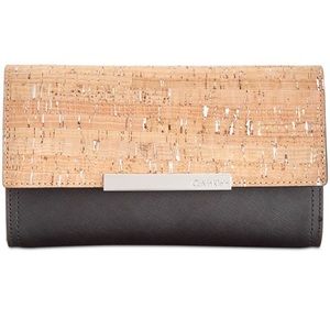 Calvin Klein: Evening Saffiano, Black/Cork Clutch